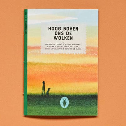 Hoog boven ons de wolken