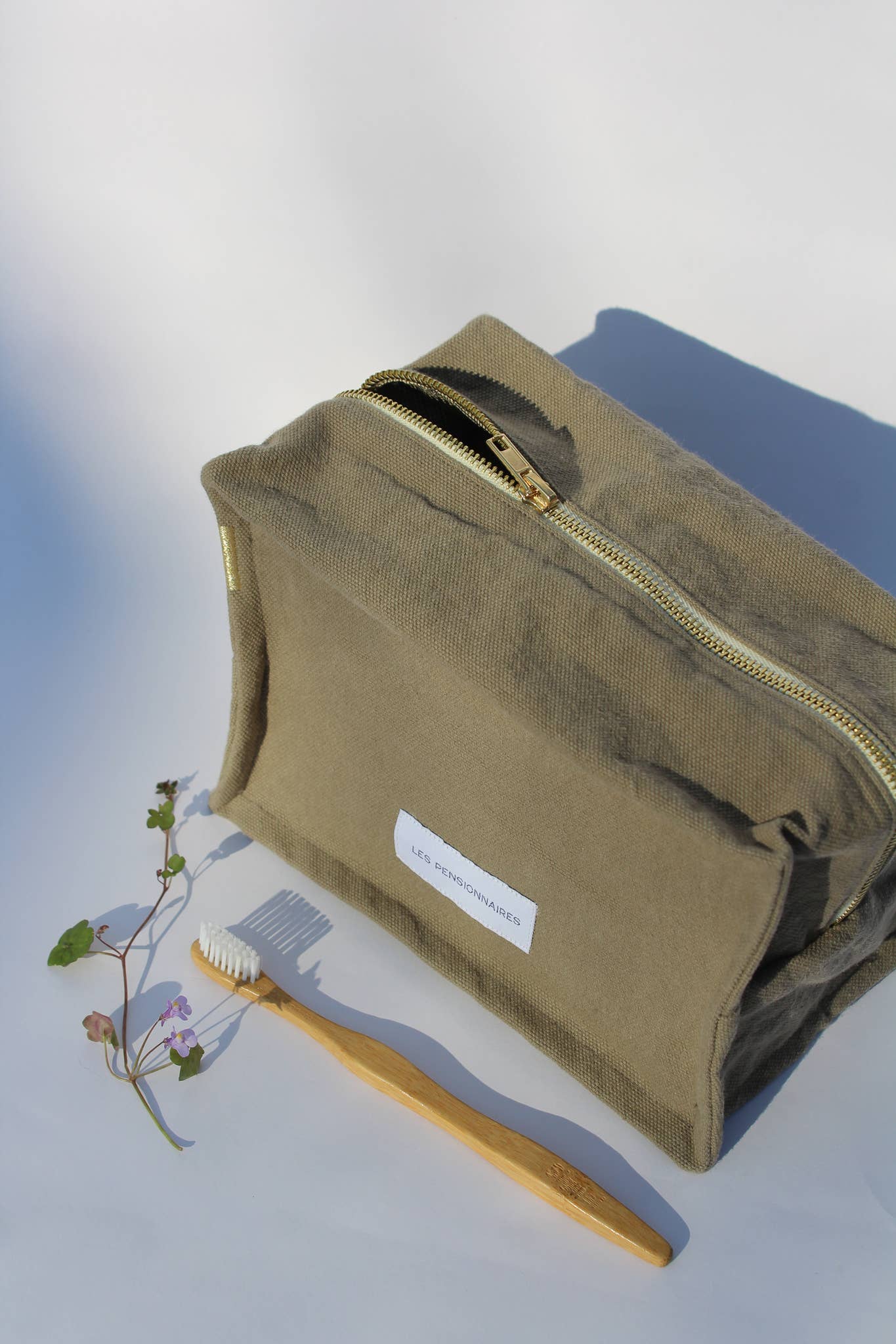 Cube-toilettas van biologisch katoencanvas lindegroen